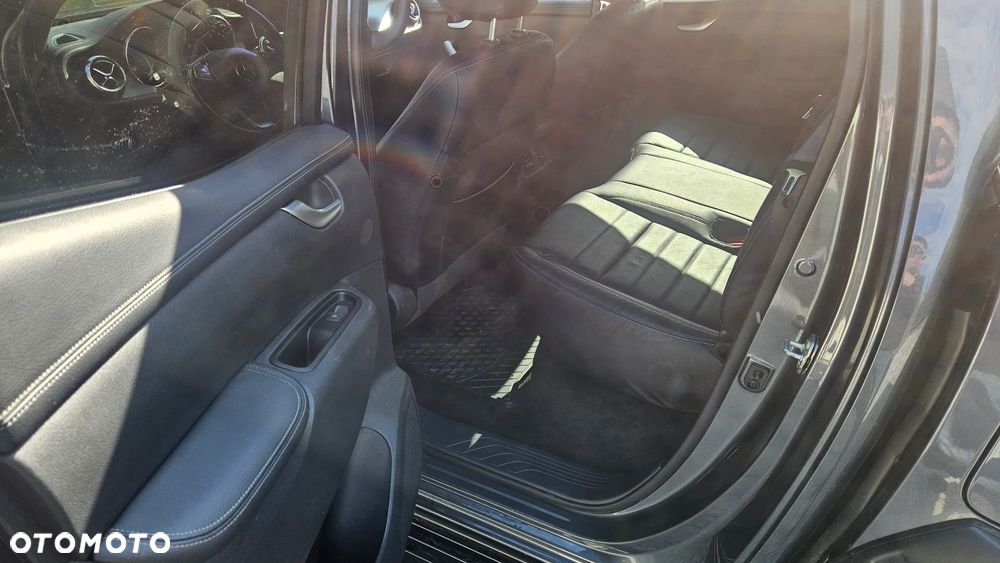 Mercedes-Benz Klasa X 350 d 4-Matic Progressive - 32