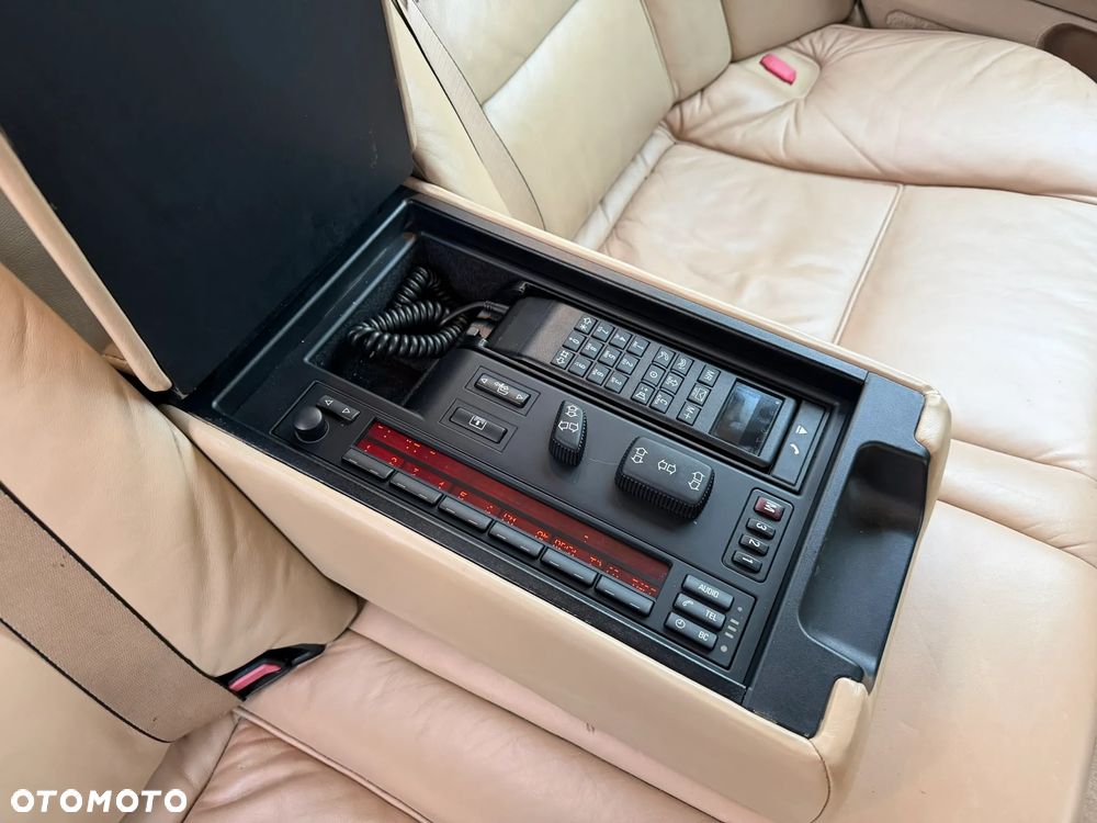 BMW Seria 7 750iL - 24