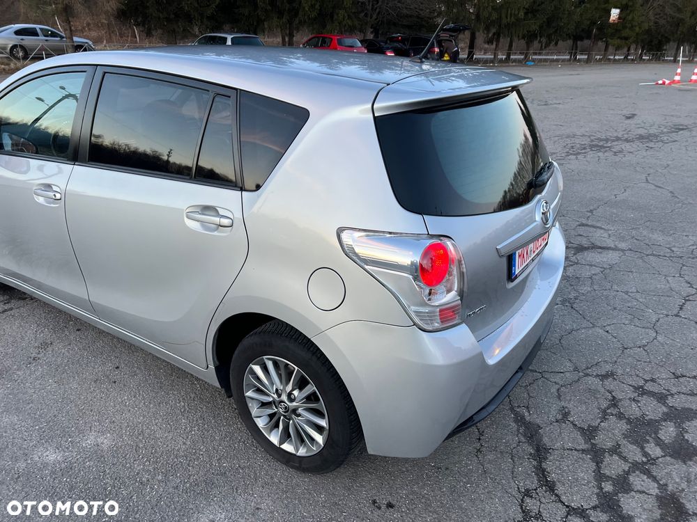 Toyota Verso 1.8 Sol plus NAVI 7os - 24
