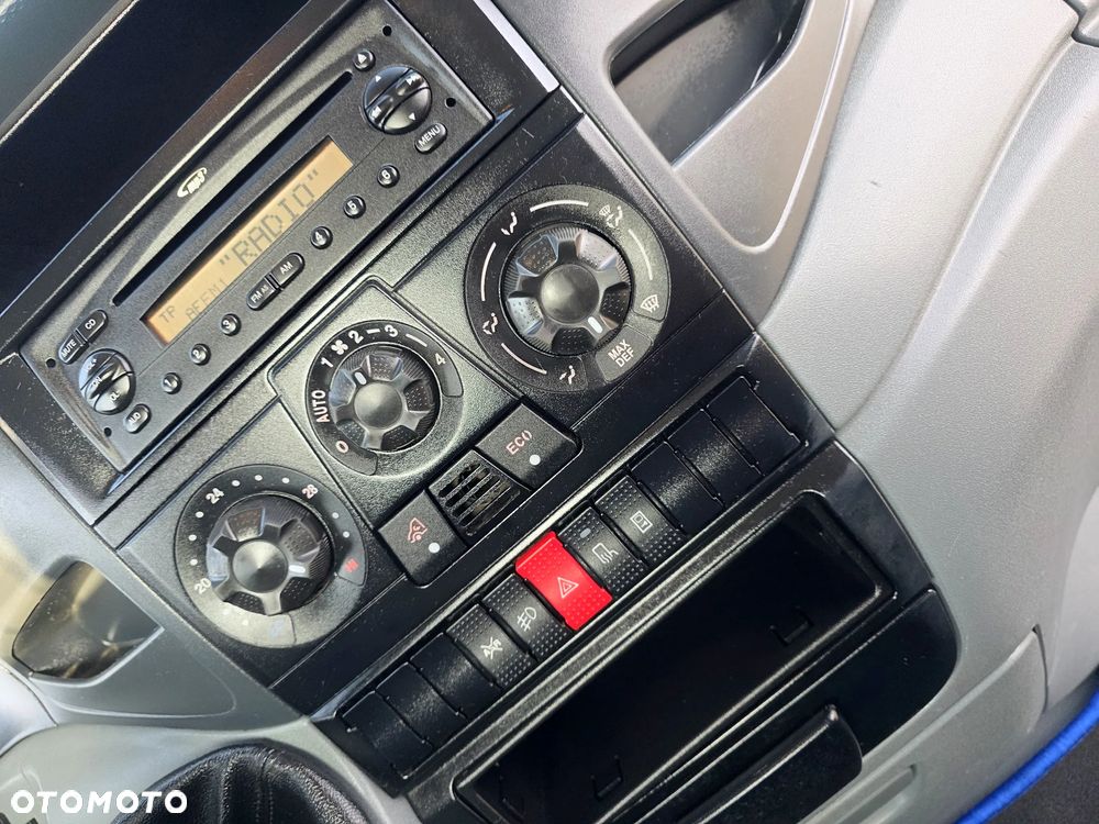 Iveco 35C18 3,0 HPI 180 KONNA SKRZYNIA 4,2M KLIMA WEBASTO 75T/KM PRZEBIEGU GWARANCJA IDEALNE BLIŻNIAKI DO 3,5T - 25