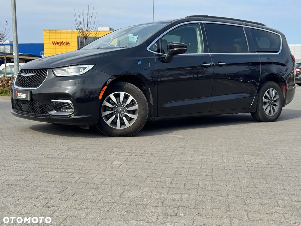 Chrysler Pacifica - 5