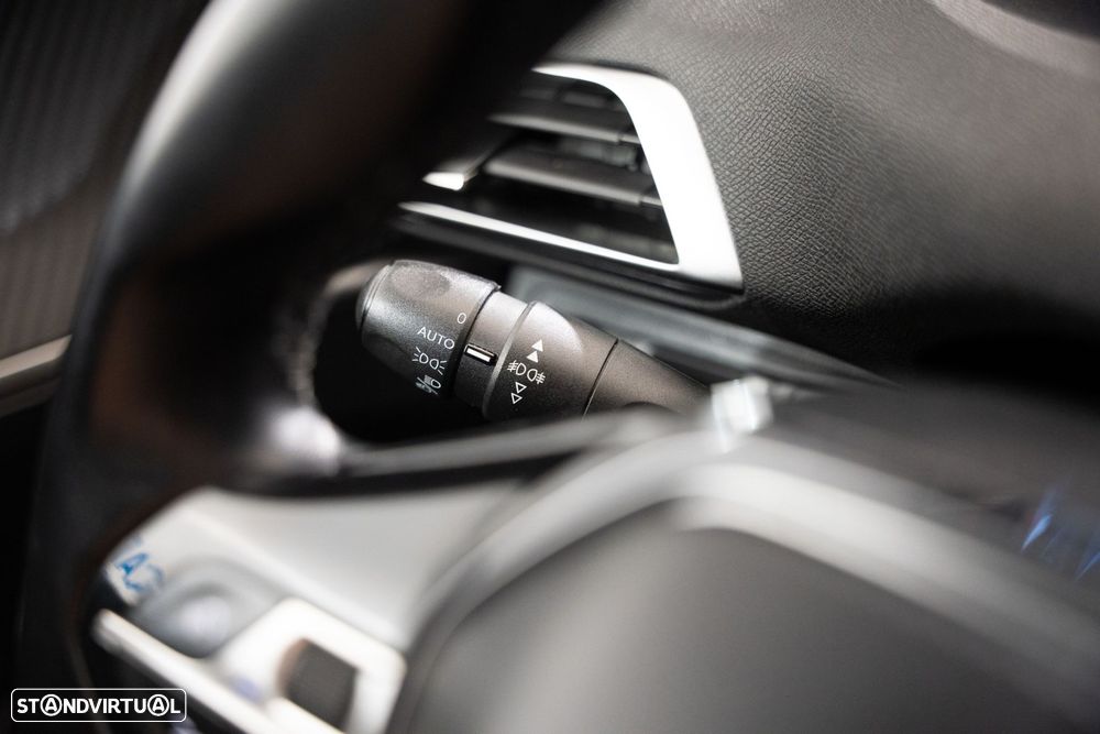 Peugeot 3008 1.2 PureTech Active - 11