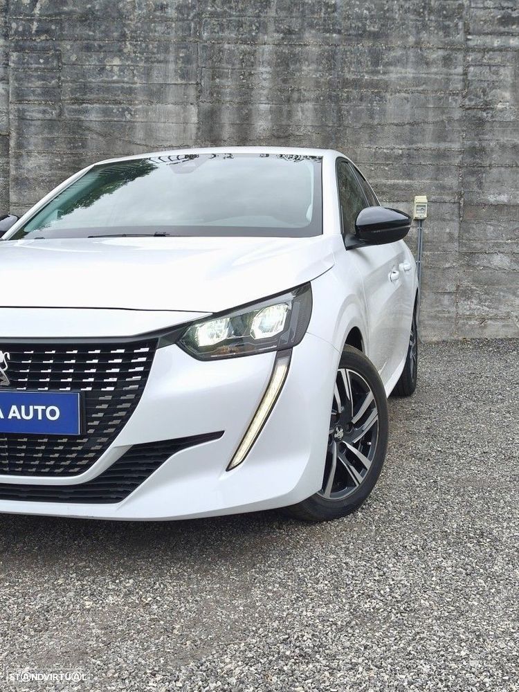 Peugeot 208 PureTech 100 EAT8 Allure - 4