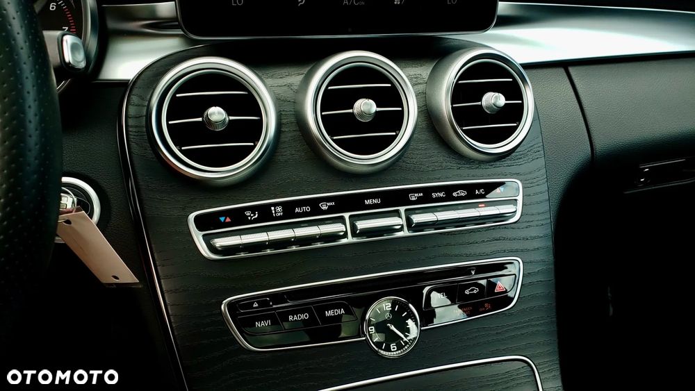 Mercedes-Benz Klasa C 300 7G-TRONIC AMG Line - 14