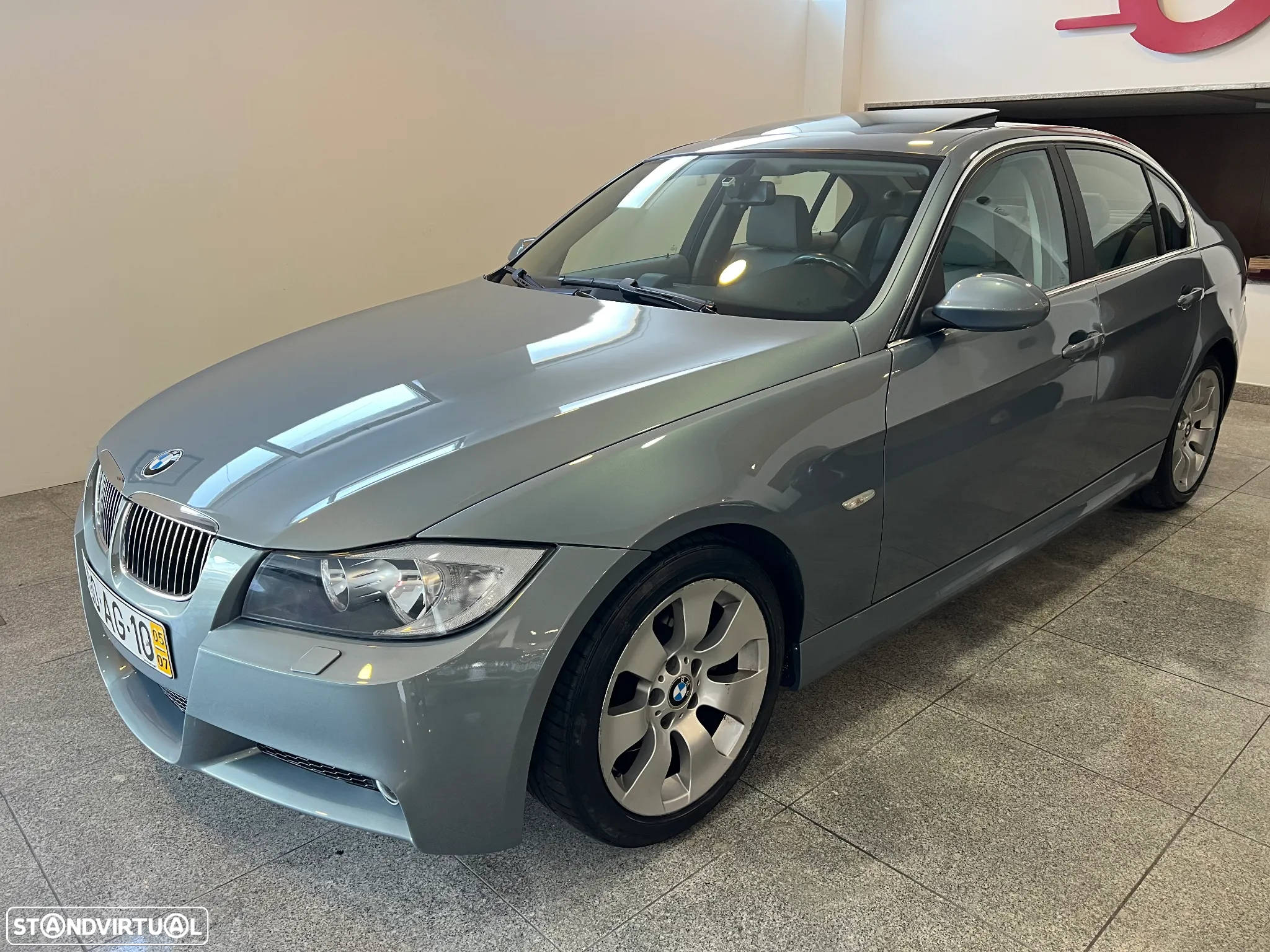 BMW 330 i - 3