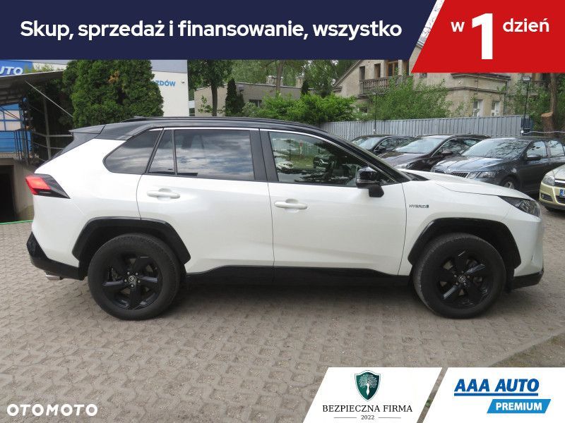 Toyota RAV4 - 8