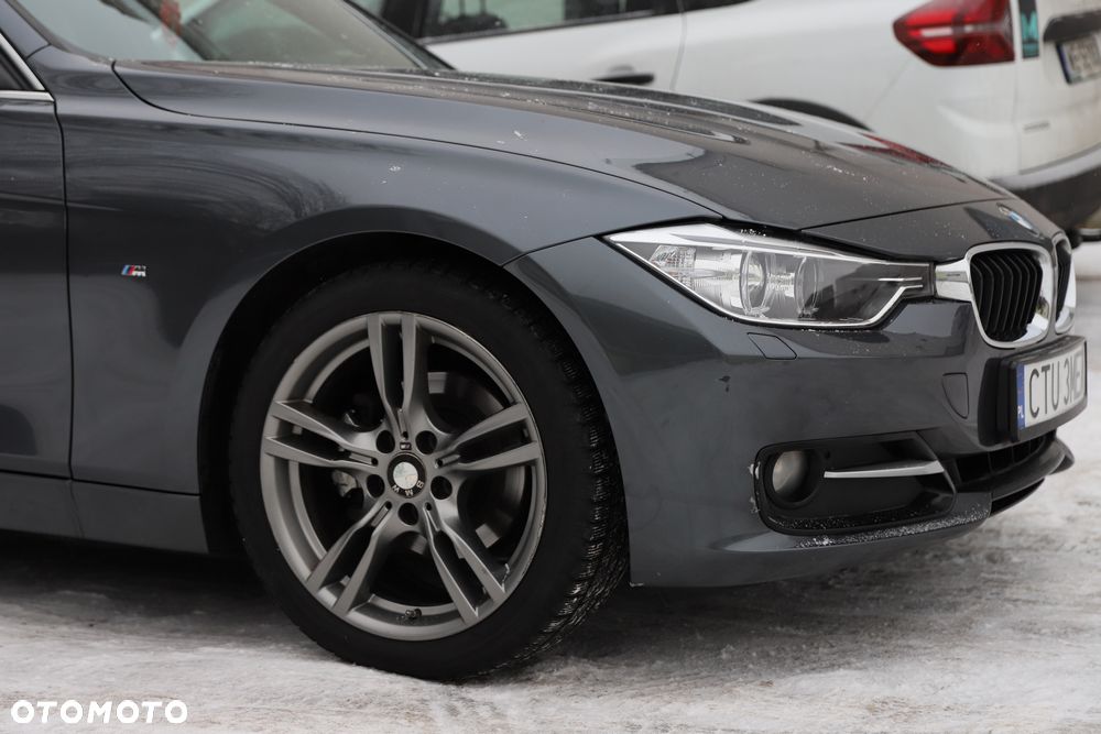 BMW Seria 3 320d Efficient Dynamics Sport Line - 2