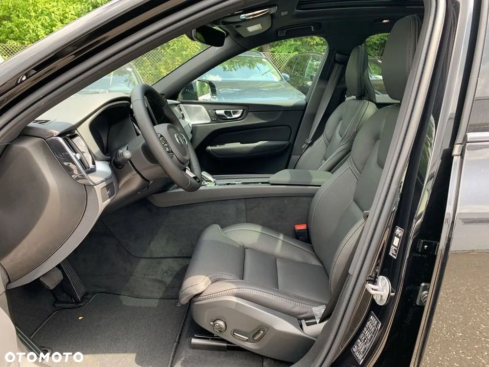 Volvo XC 60 B5 B AWD Ultra Black Edition - 26