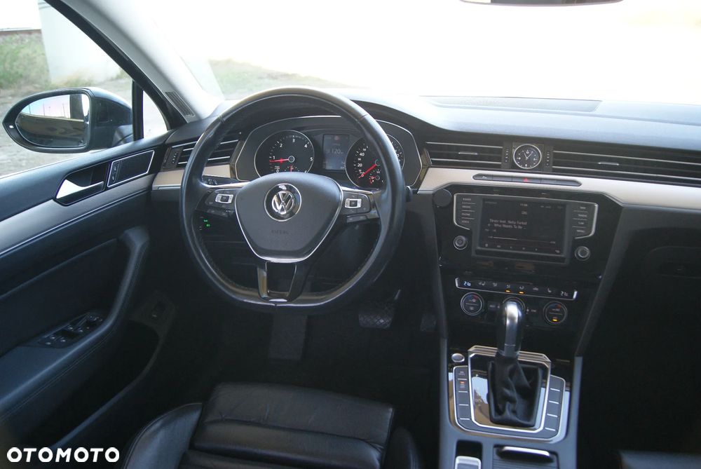 Volkswagen Passat 2.0 TDI (BlueMotion Technology) DSG Highline - 25