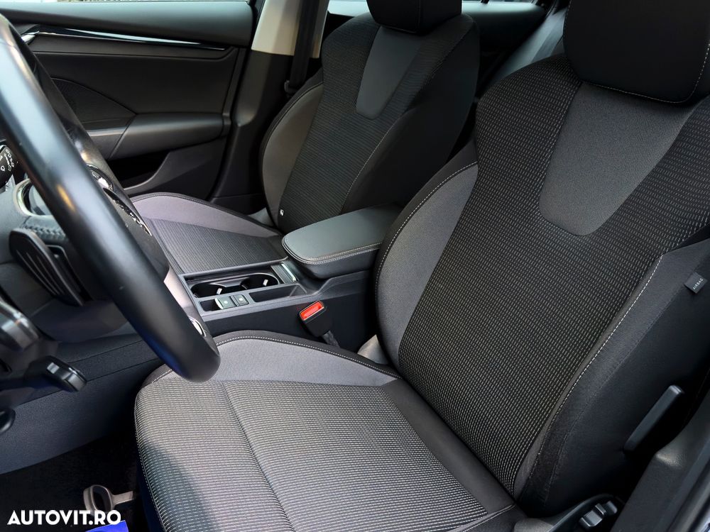 Skoda Octavia Combi 2.0 TDI DSG Tour - 16