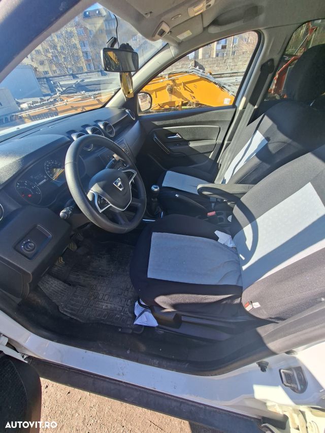 Dacia Duster 1.5 Blue dCi 4WD Comfort - 8