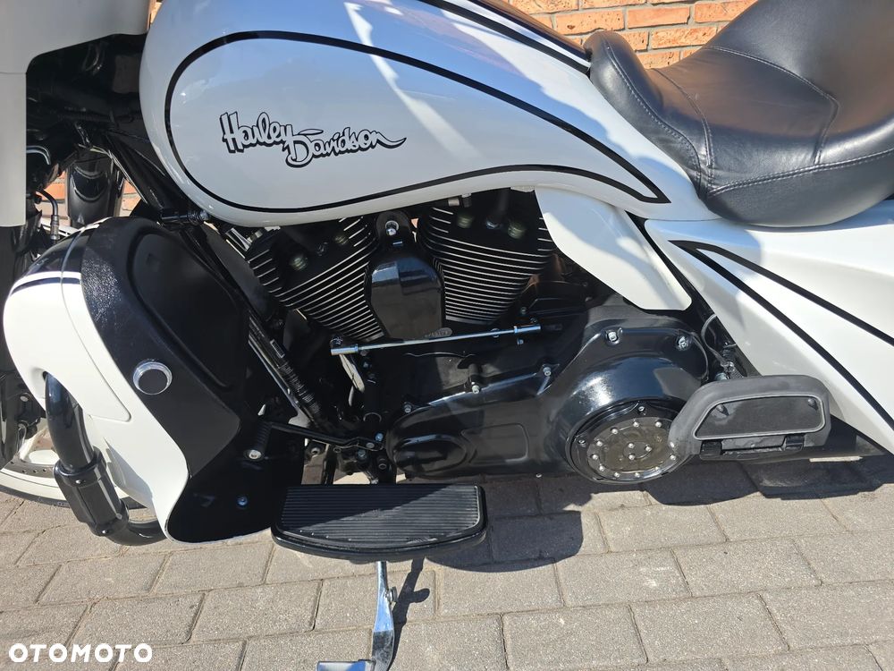 Harley-Davidson FLHS Electra Glide - 20