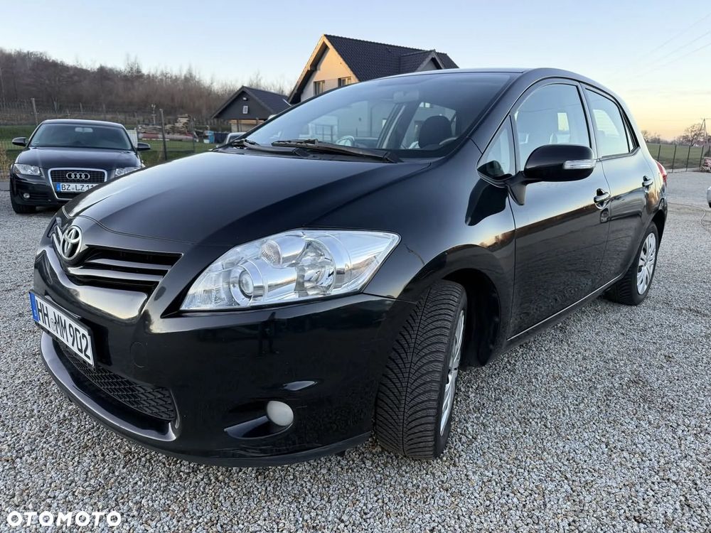 Toyota Auris - 11