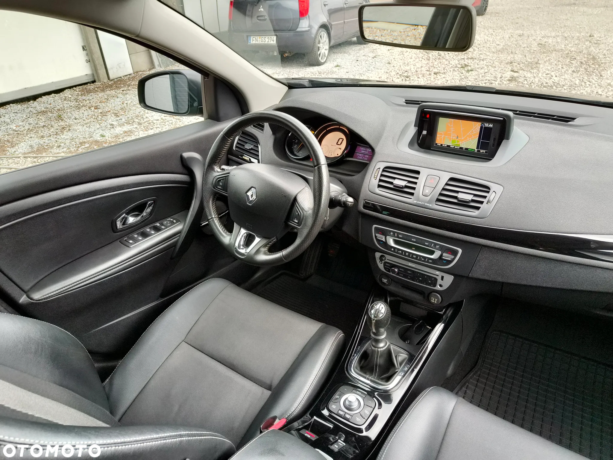 Renault Megane Grandtour TCe 130 Bose Edition - 8