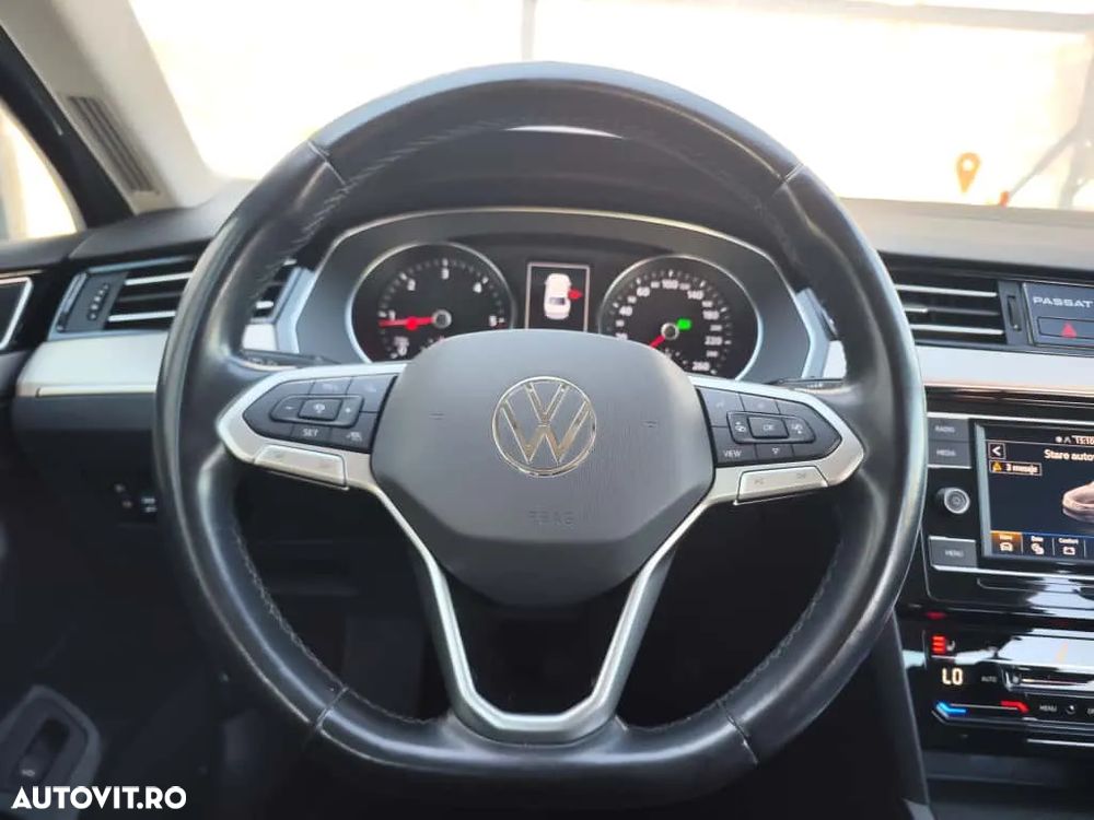 Volkswagen Passat 2.0 TDI DSG Comfortline - 27