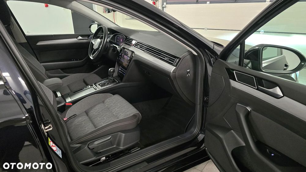 Volkswagen Passat - 8