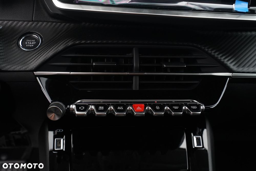 Peugeot 208 1.2 mHEV Allure - 21