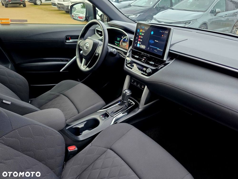 Toyota Corolla Cross - 12