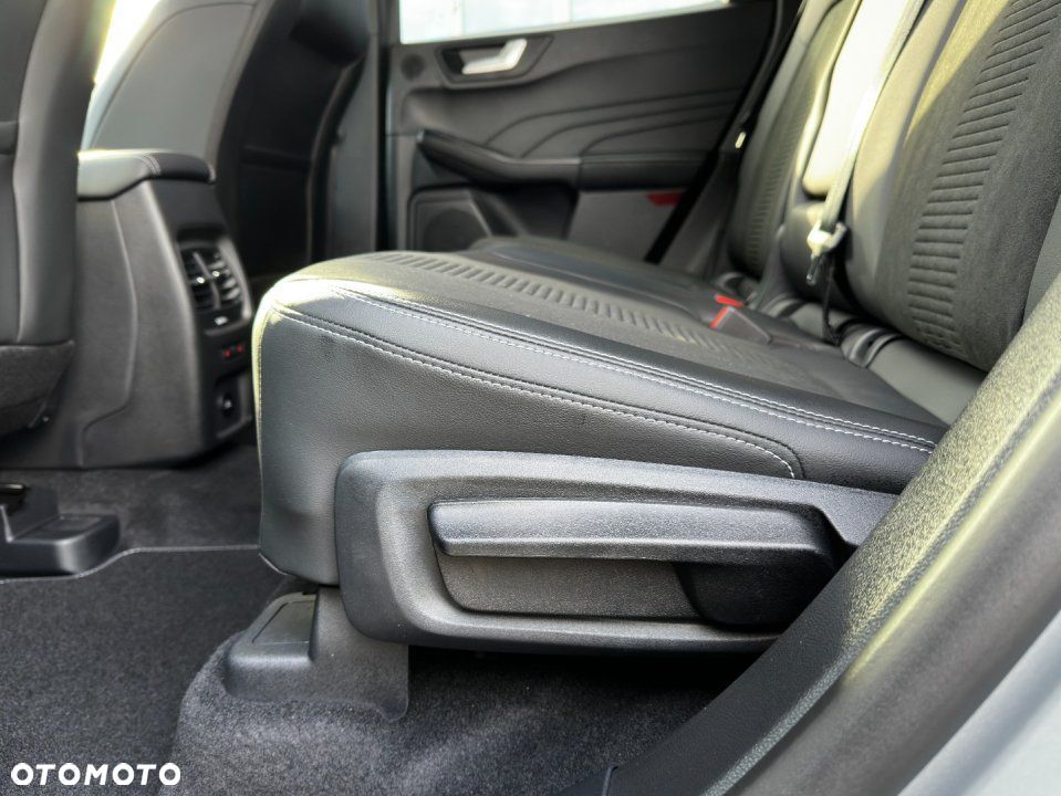 Ford Kuga - 26