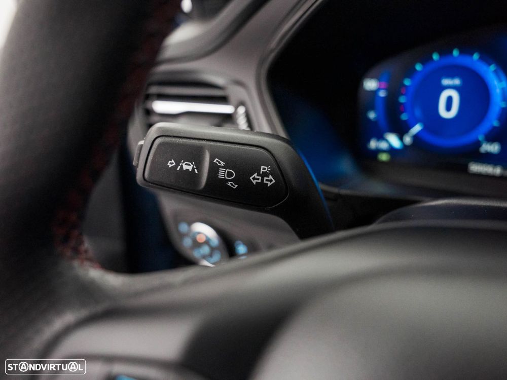 Ford Focus SW 1.0 EcoBoost MHEV ST-Line X - 19