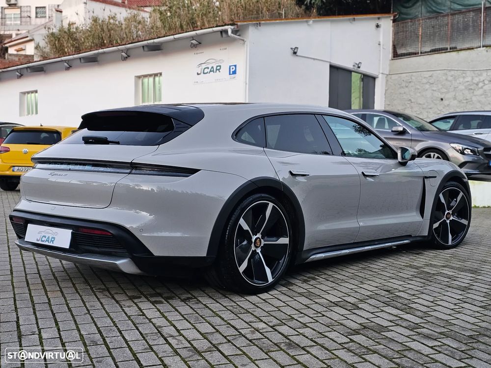 Porsche Taycan Cross Turismo 4 - 9