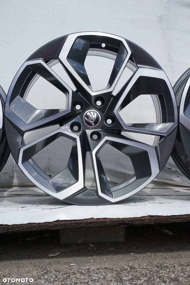 Skoda 5x112 19 7,5J et48 5E3601025S - 5