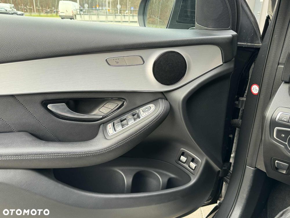 Mercedes-Benz GLC 300 4-Matic - 8