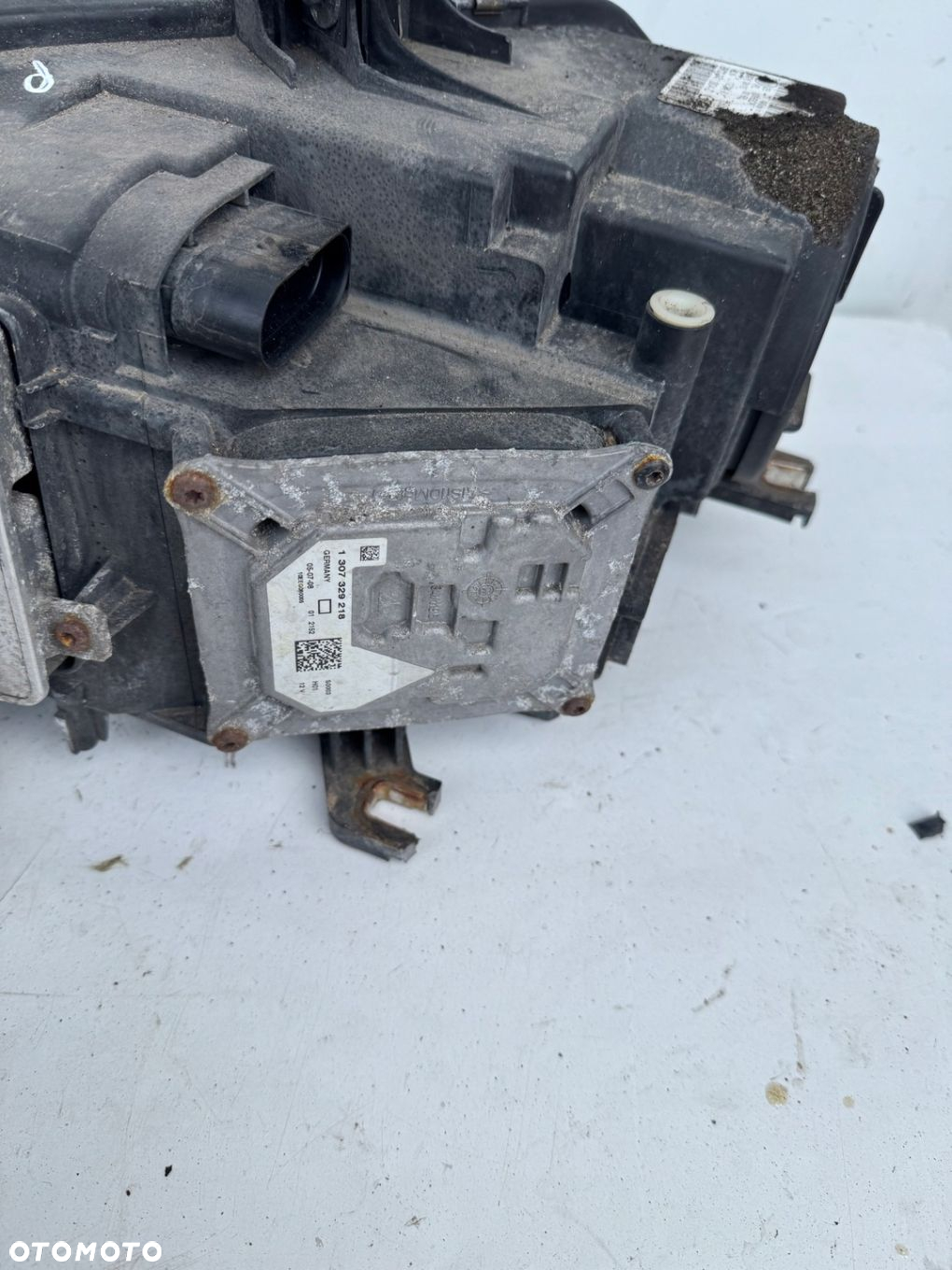 LAMPA PRAWA PRZÓD XENON UK AUDI A4 B8 8K0941004D - WAWA - 6