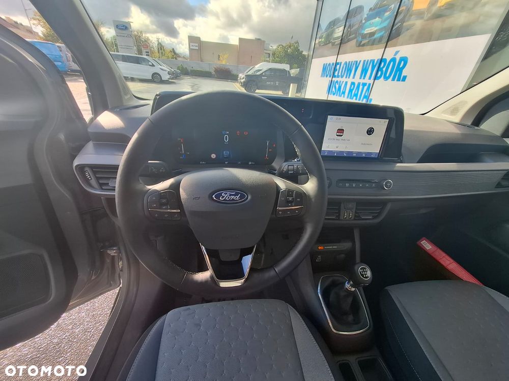 Ford Transit Courier - 16
