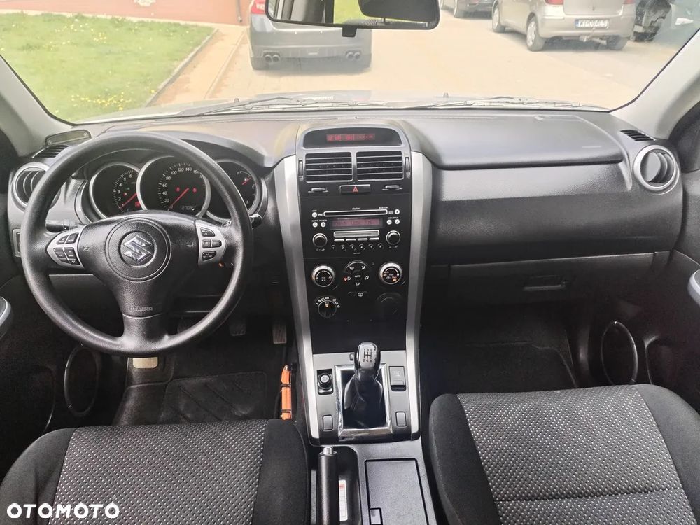Suzuki Grand Vitara 2.0 Comfort Family - 19