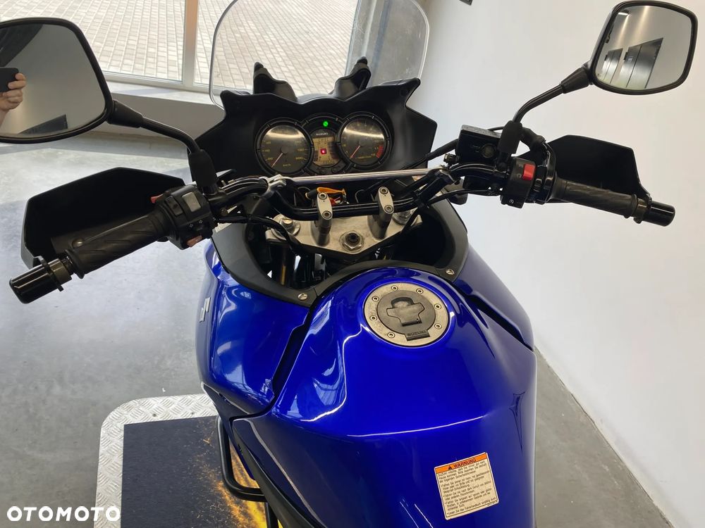 Suzuki V-STROM - 19