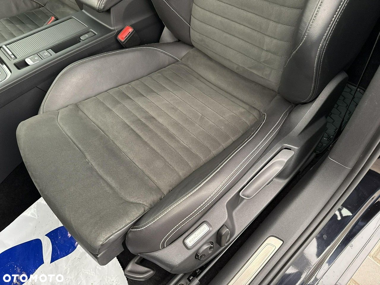 Volkswagen Passat 2.0 TDI 4Mot Elegance DSG - 17