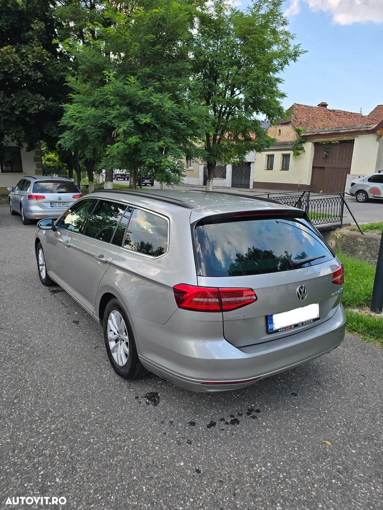 Volkswagen Passat 2.0 TDI DSG Comfortline - 4