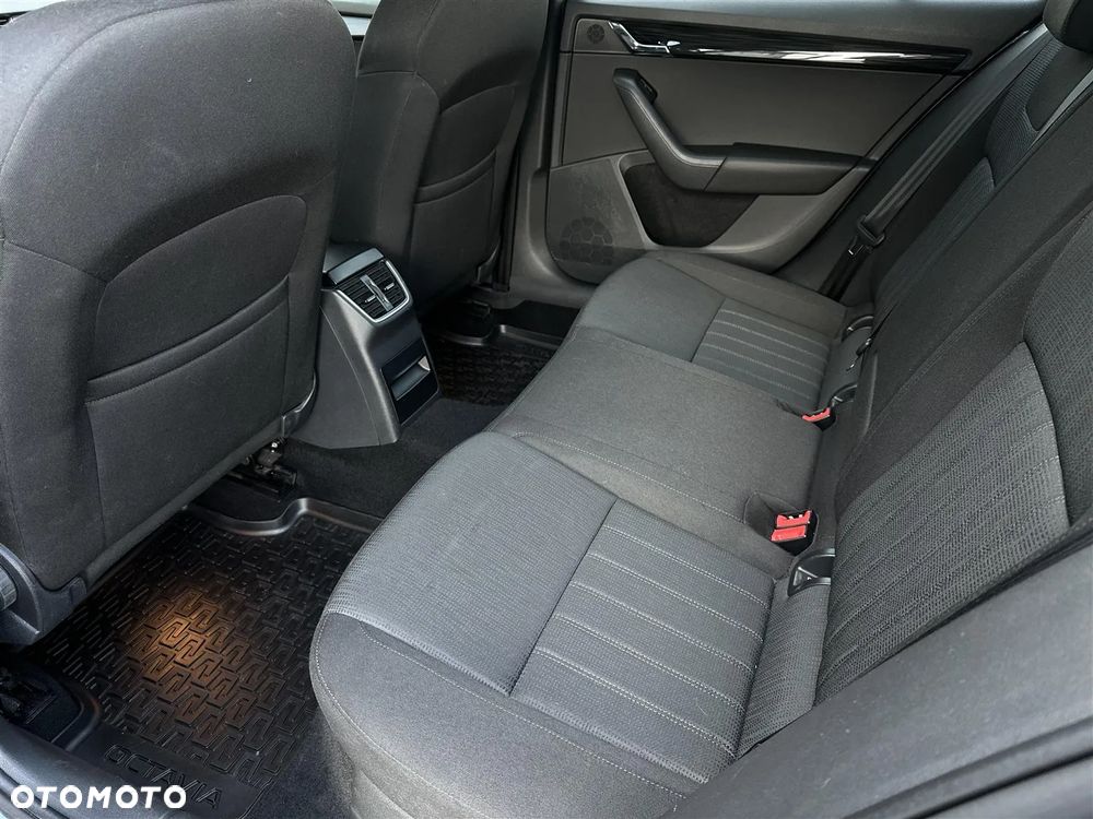 Skoda Octavia 2.0 TSI Style DSG - 11