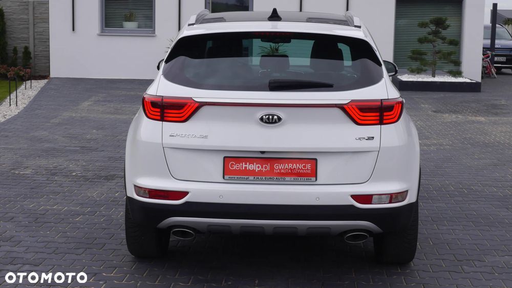 Kia Sportage 2.0 CRDI AWD Fifa World Cup Edition - 12