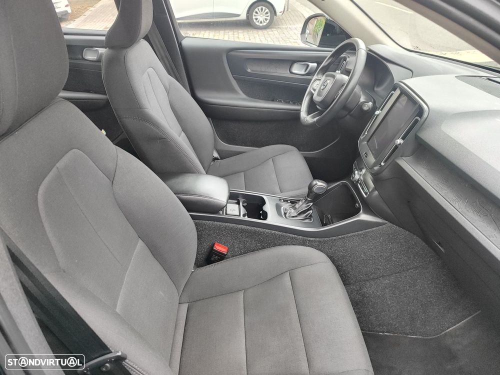 Volvo XC 40 2.0 D3 Momentum Core - 11
