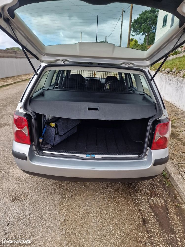 VW Passat 1.9 TDi Confortline 6V - 7