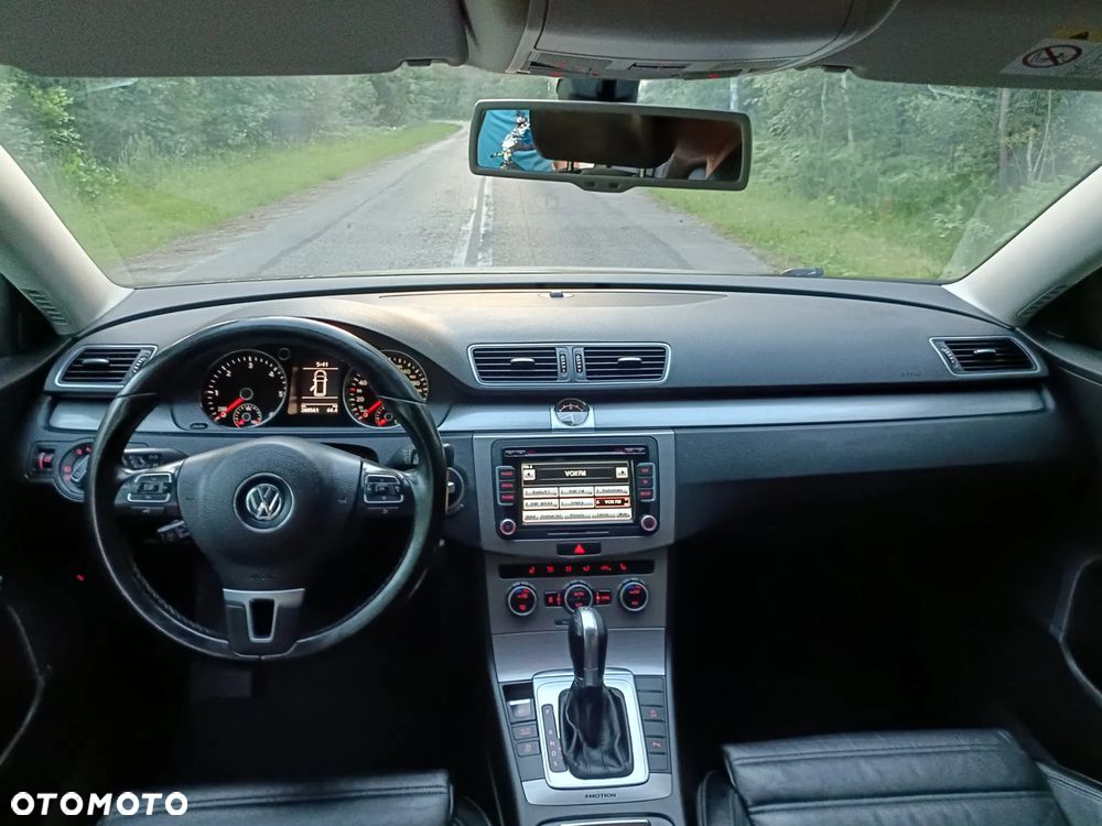 Volkswagen Passat 2.0 TDI Highline R-Style DSG - 7