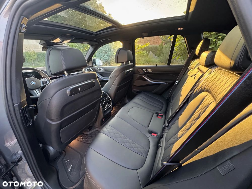 BMW X5 M50i - 15