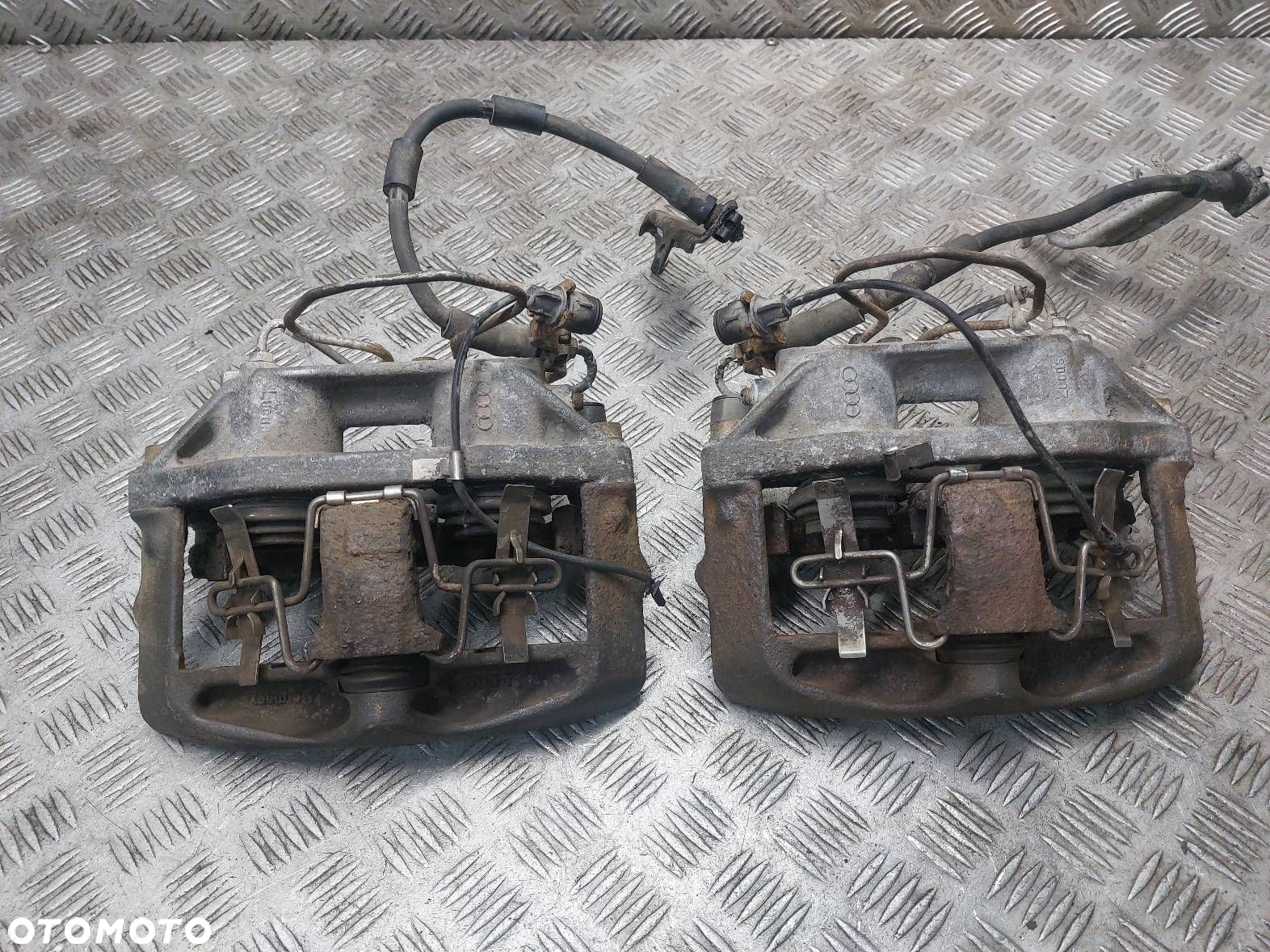 TARCZE HAMULCOWE PRZÓD + ZACISKI AUDI A8 D2 2.5 TDI - 7