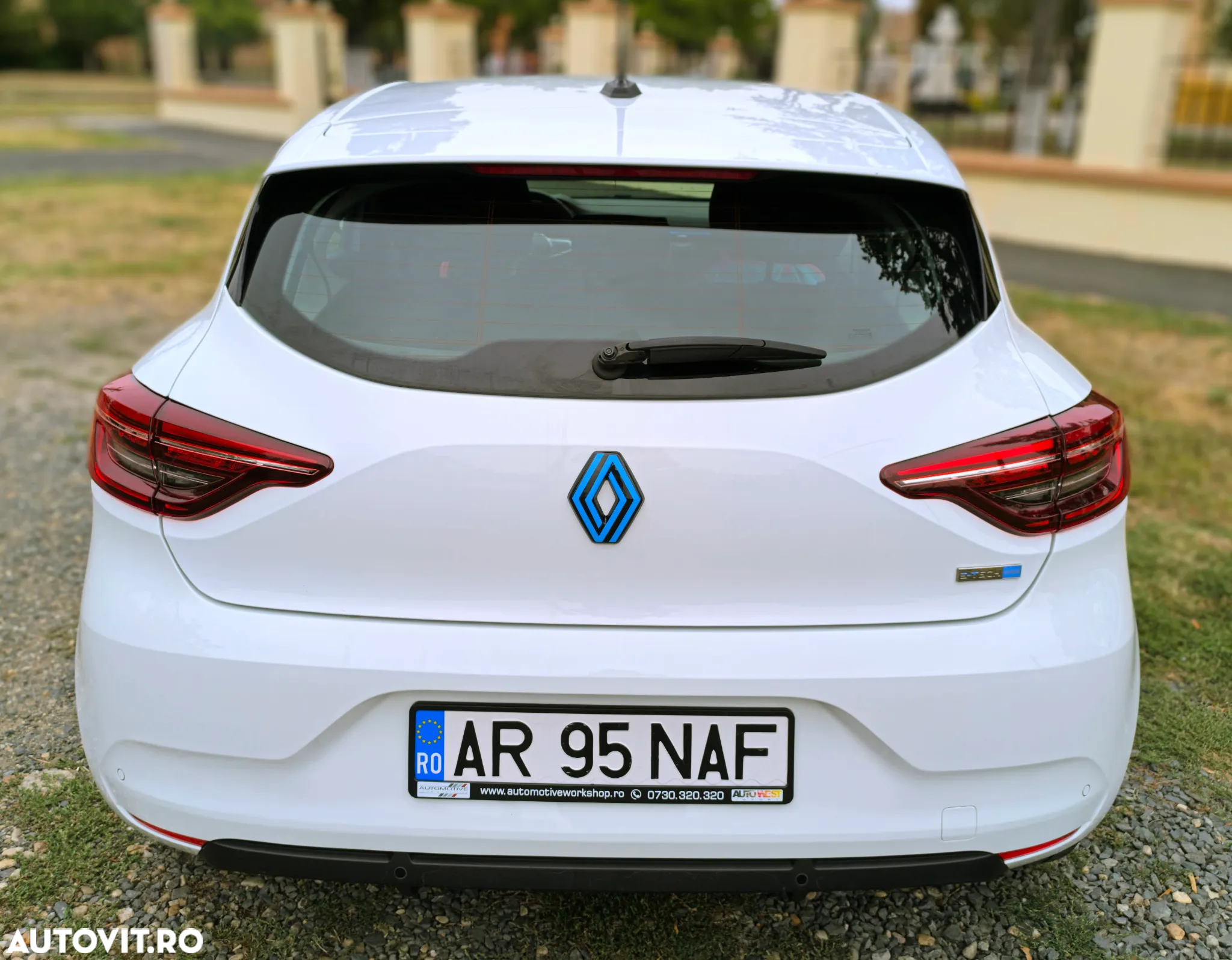 Renault Clio E-TECH Hybrid 140 ZEN - 5