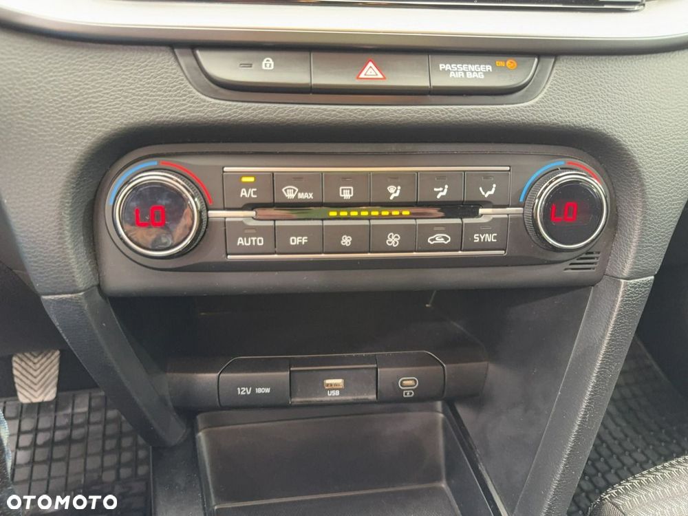Kia Ceed - 22