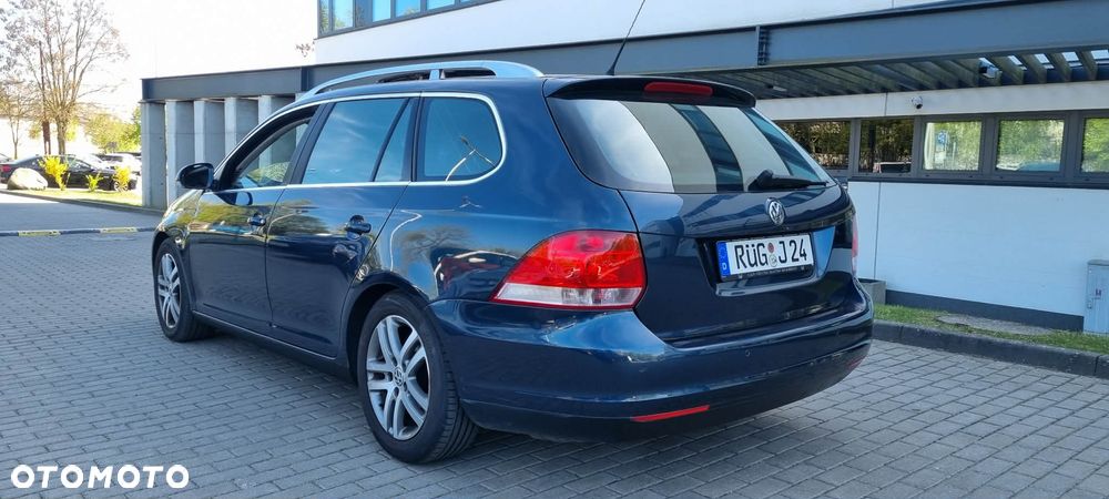 Volkswagen Golf - 5