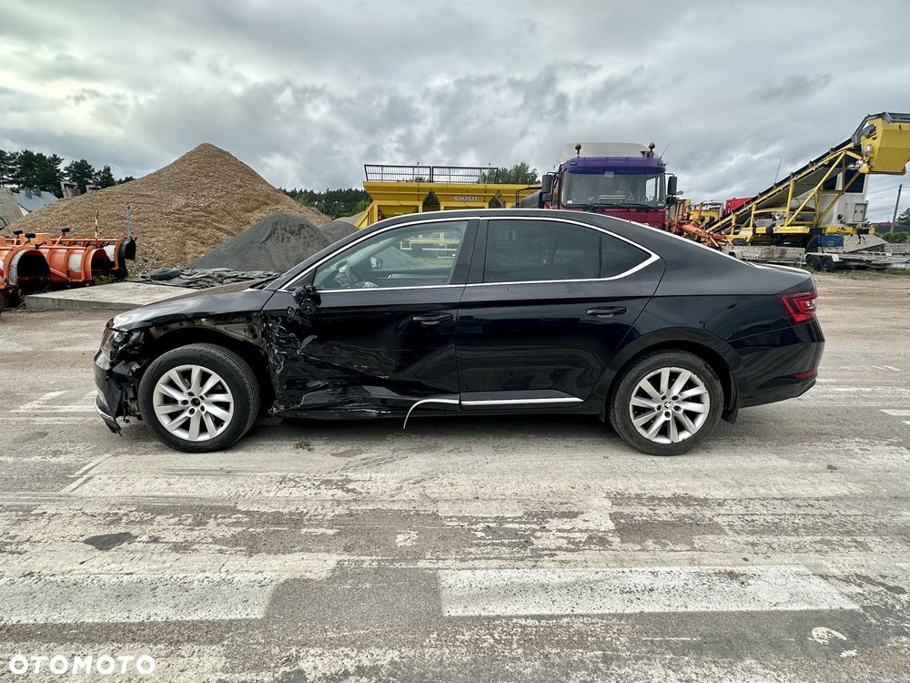 Skoda Superb 2.0 TDI Style - 6