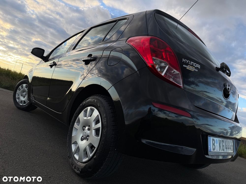 Hyundai i20 1.25 Wersja Jubileuszowa - 16