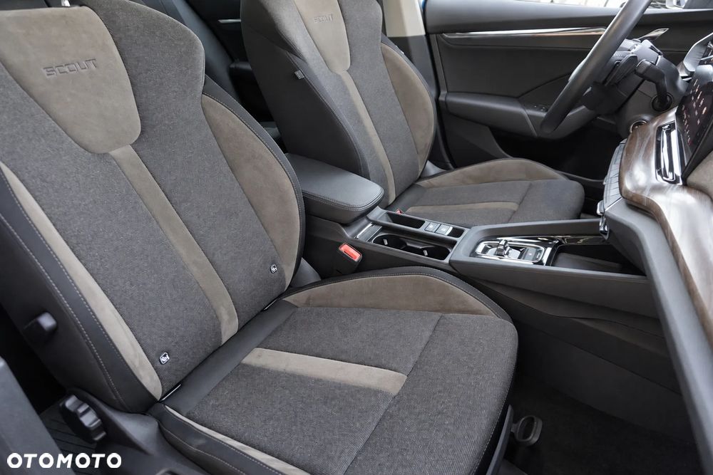 Skoda Octavia 2.0 TDI 4x4 Scout DSG - 35
