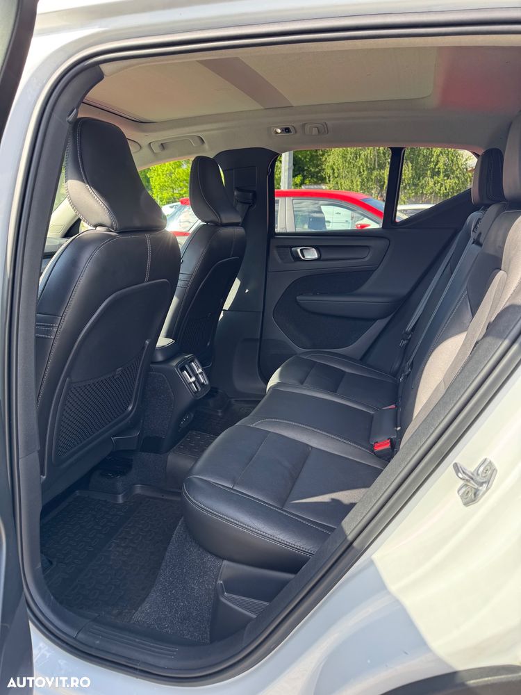 Volvo XC 40 D4 AWD Inscription - 8