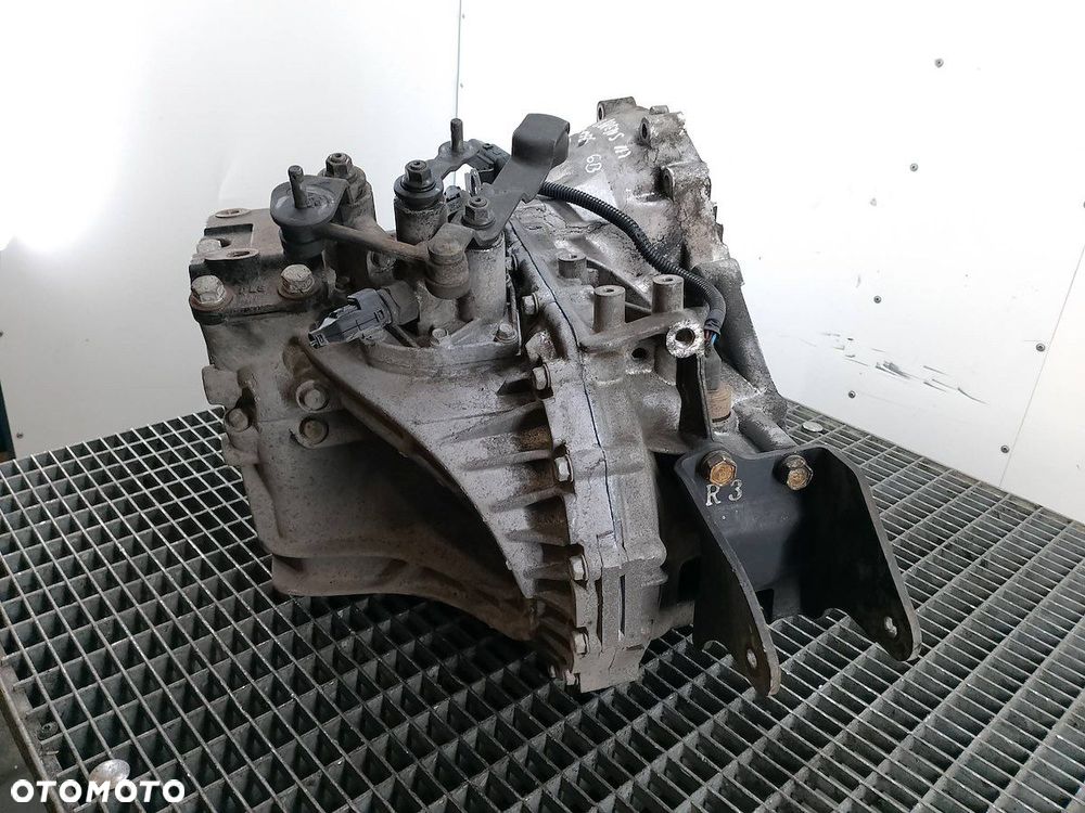 SKRZYNIA BIEGÓW MANUALNA KIA CARENS III S620JC 2.0 CRDI - 4