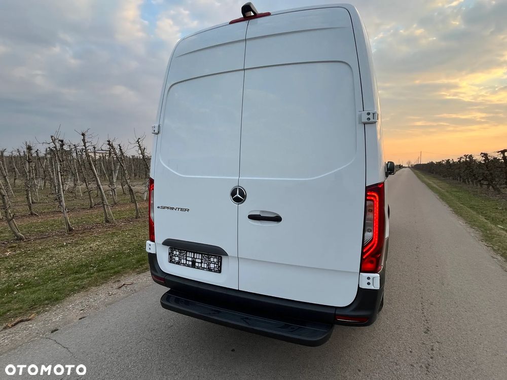 Mercedes-Benz 314 eSprinter Furgon 3.5t - 6