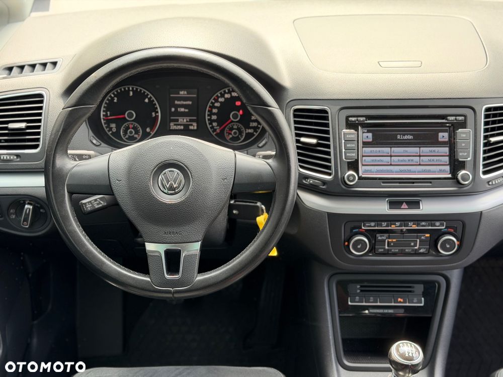 Volkswagen Sharan - 15